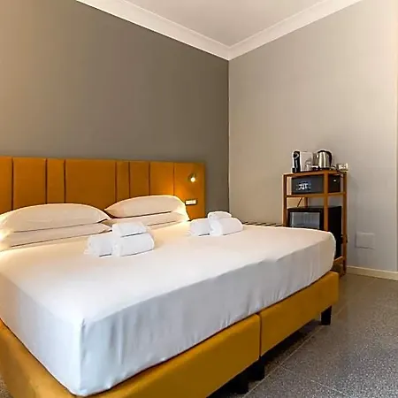 Velia Relais