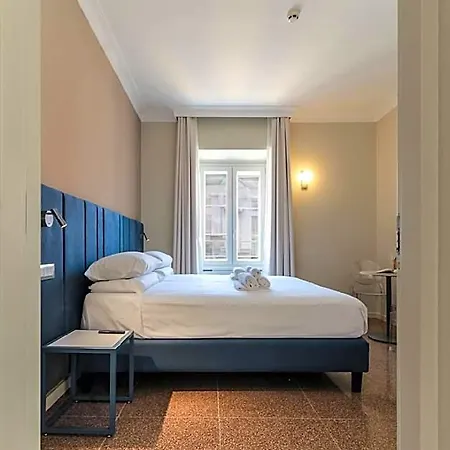 Velia Relais